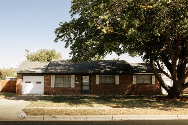 7007 Avenue S in Lubbock, TX - Building Photo - Building Photo