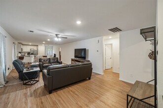 17118 Quaking Aspen Ln in New Caney, TX - Building Photo - Building Photo