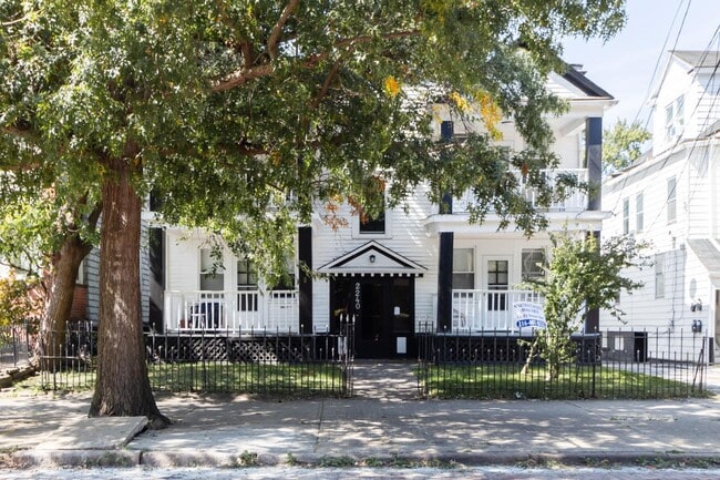 property at 2240 Murray Hill Rd