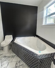 94 Walnut St, Unit #1 in Binghamton, NY - Building Photo - Building Photo