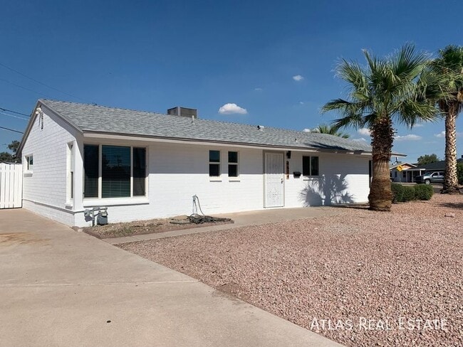 property at 4624 E Almeria Rd