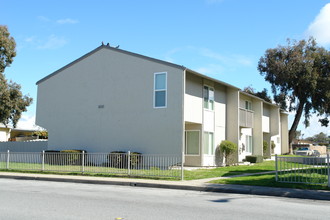 1622-1630 Noche Buena St in Seaside, CA - Building Photo - Building Photo