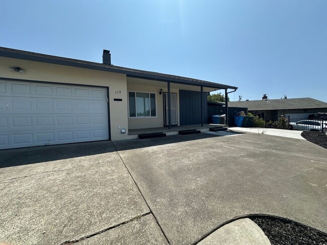 112 Sycamore Ct