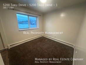 5200 Taku Dr in Anchorage, AK - Building Photo - Building Photo