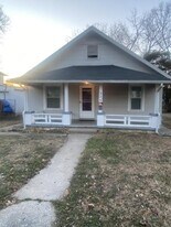 526 S Crescent Ave in Independence, MO - Building Photo