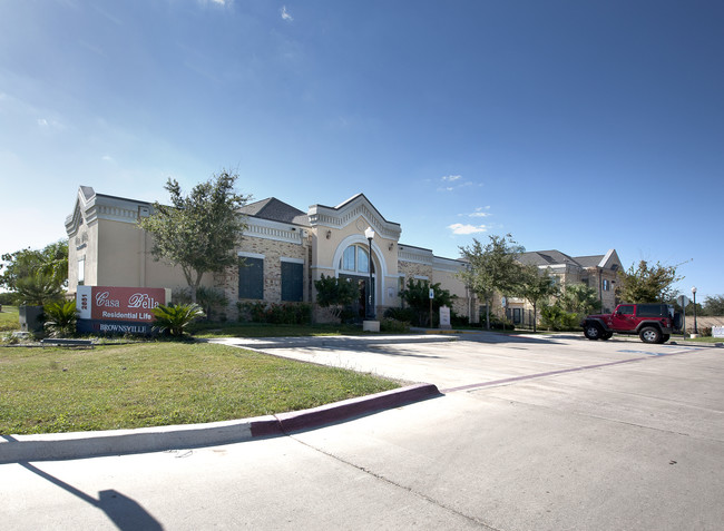 Casa Bella Residential Life in Brownsville, TX - Building Photo - Building Photo