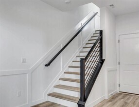 16507 Honey Locust Dr in Chesterfield, MO - Building Photo - Building Photo