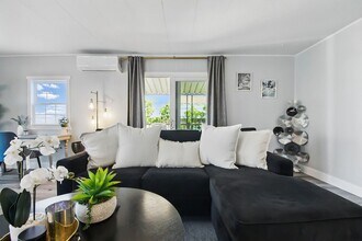 525 W El Norte Pkwy in Escondido, CA - Building Photo - Building Photo