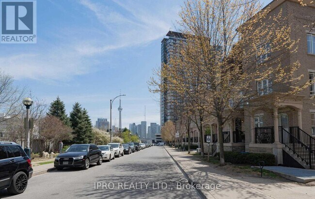 46-846 Western Battery Rd in Toronto, ON - Building Photo - Building Photo