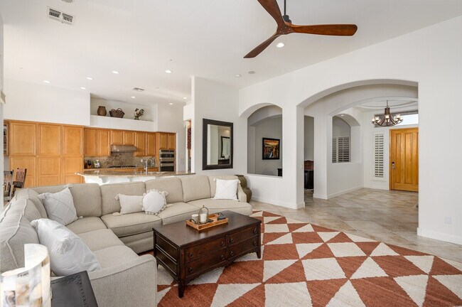 14705 Canyoncrest Ct in Scottsdale, AZ - Building Photo - Building Photo