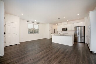 5691 Whimsical Ln in Sacramento, CA - Building Photo - Building Photo