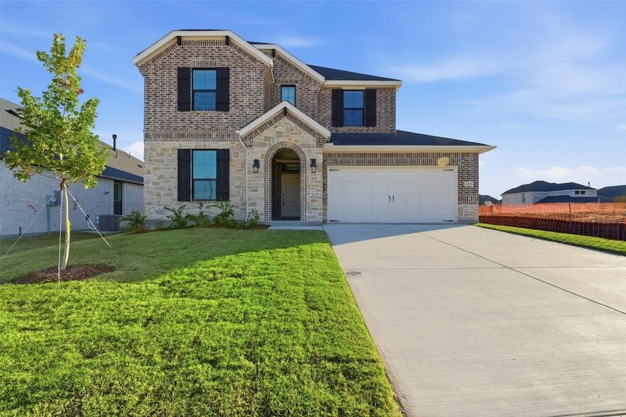 115 Sophie Dr in Princeton, TX - Foto de edificio