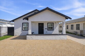 6616 Denver Ave in Los Angeles, CA - Building Photo - Building Photo