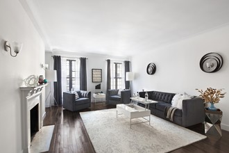 15 W 55th St in New York, NY - Building Photo - Interior Photo