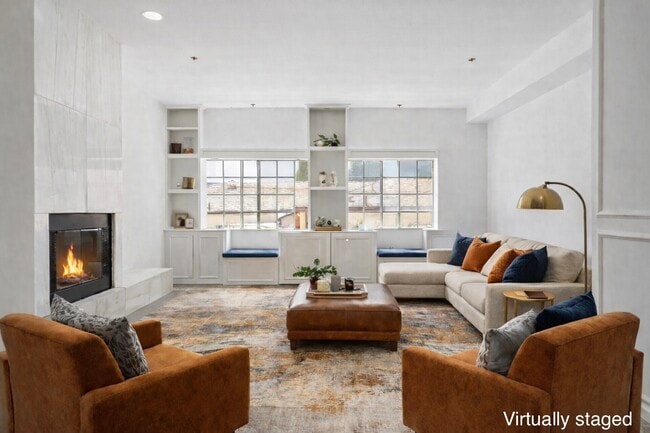 property at 850 N Poinsettia Pl