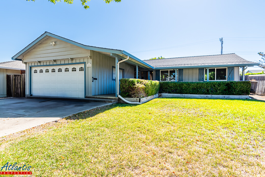 1616 Inglis Ln in San Jose, CA - Foto de edificio