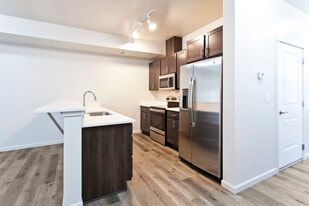 Valley Pointe Townhomes in Spokane Valley, WA - Building Photo