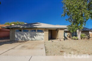6334 W Beryl Ave in Glendale, AZ - Building Photo