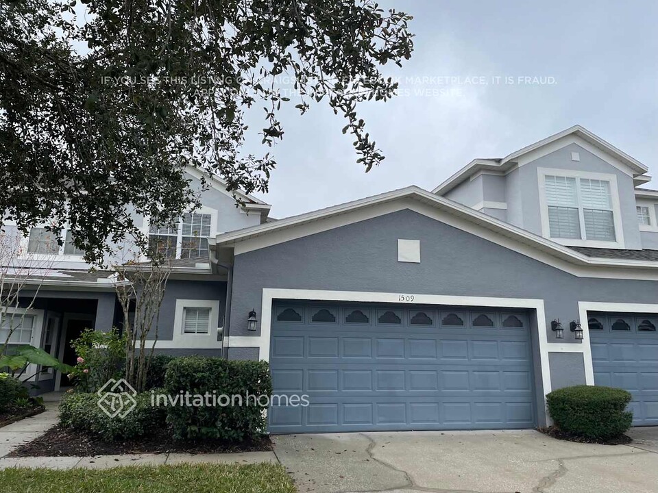 1509 Travertine Terrace in Sanford, FL - Building Photo