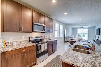 10210 Daybreak Glen in Parrish, FL - Building Photo - Building Photo