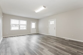 906 N Broad St in Gastonia, NC - Building Photo - Building Photo