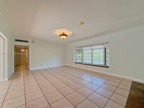 6282 SW 133rd St in Pinecrest, FL - Building Photo - Building Photo