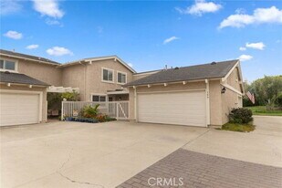 149 Calle Cuervo in San Clemente, CA - Building Photo