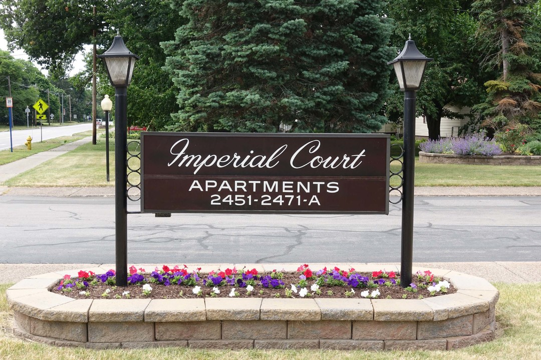 Imperial Court Apartments Photo