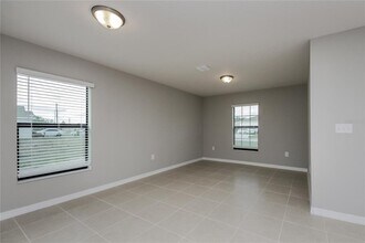 387 Begonia Ct in Poinciana, FL - Building Photo - Building Photo