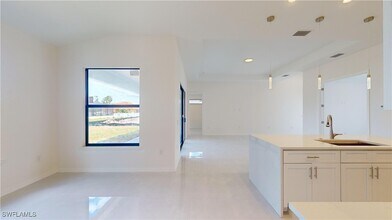 1902 Northwest 28th Ave in Cape Coral, FL - Building Photo - Building Photo