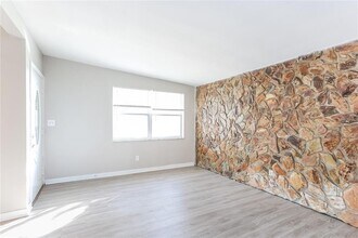 3775 Abington Ave S in St. Petersburg, FL - Building Photo - Building Photo