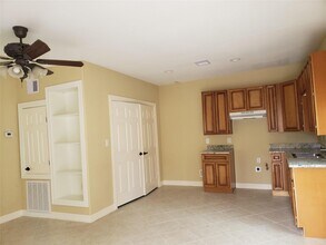 319 Johnson St in Pasadena, TX - Building Photo - Building Photo