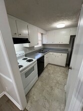 2583 Dorian Dr SW in Snellville, GA - Building Photo - Building Photo