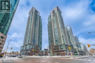 5168 Yonge St in Toronto, ON - Building Photo