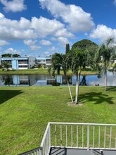 384 Saxony Trail in Delray Beach, FL - Building Photo - Building Photo