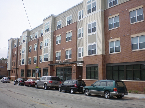 Franklin Square Apartments in Milwaukee, WI - Foto de edificio