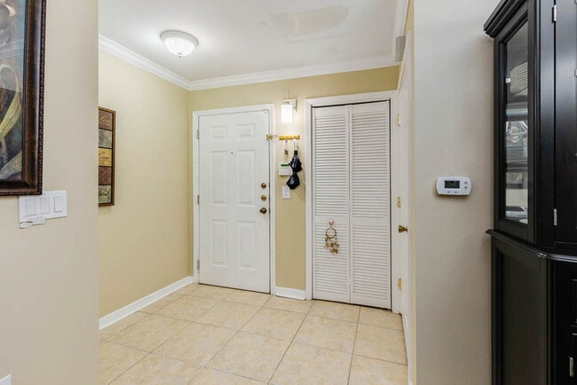 3591 Kernan Blvd S in Jacksonville, FL - Foto de edificio - Building Photo