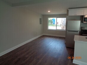 145 S Halifax Ave in Daytona Beach, FL - Building Photo - Building Photo