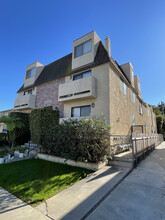 11936 Venice Blvd in Los Angeles, CA - Building Photo - Building Photo