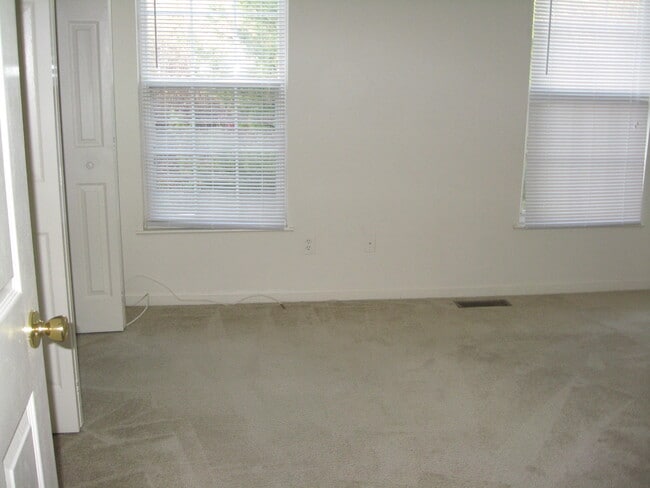 1720 Grover Glen Ct in Woodbridge, VA - Building Photo - Building Photo