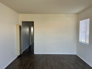864 Riverlawn Ave in Chula Vista, CA - Foto de edificio - Building Photo