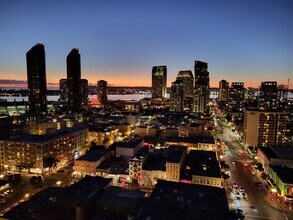 575 Sixth Ave in San Diego, CA - Foto de edificio - Building Photo