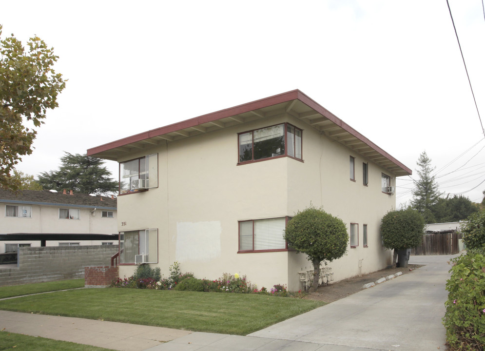 351 2nd St in Gilroy, CA - Building Photo