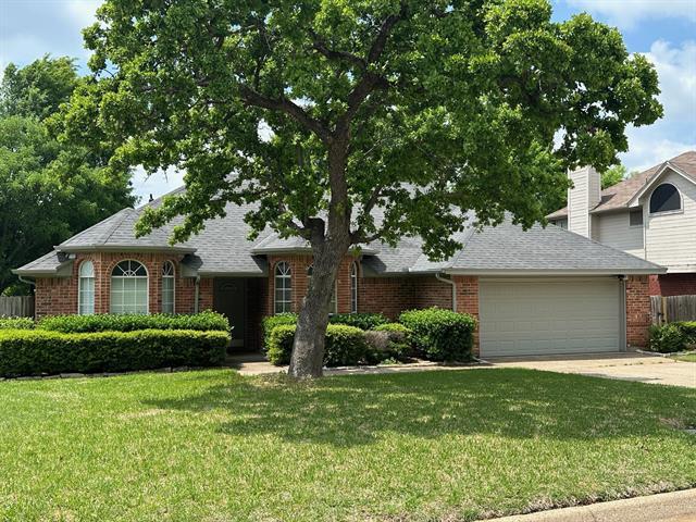 property at 4914 Oldfield Dr