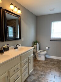 16654 Holy Cross Ln photo'