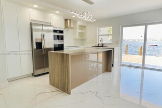 2781 NE 165th Terrace in North Miami Beach, FL - Building Photo - Building Photo