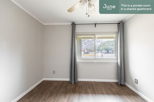 10307 Quail Ridge Dr-Unit -B in Austin, TX - Building Photo - Building Photo