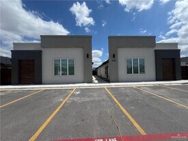 3500 Valeria Ln in Weslaco, TX - Building Photo
