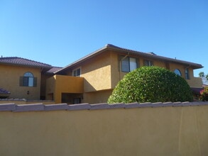 29500 Landau Blvd in Cathedral City, CA - Building Photo - Building Photo