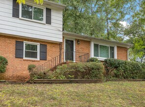 2115 Cedarhurst Dr in Richmond, VA - Building Photo - Building Photo